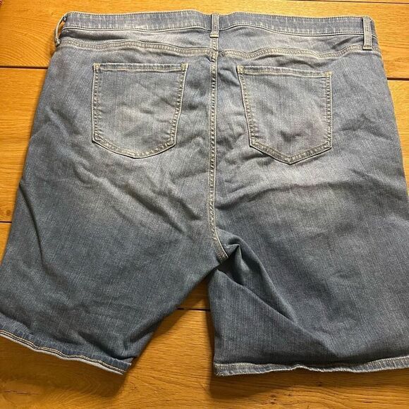 Torrid Bermuda shorts 22 - Picture 9 of 9